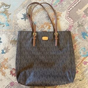 Michael Kors 👜 Jet Set Travel Large Logo Tote- Brown MK Monogram